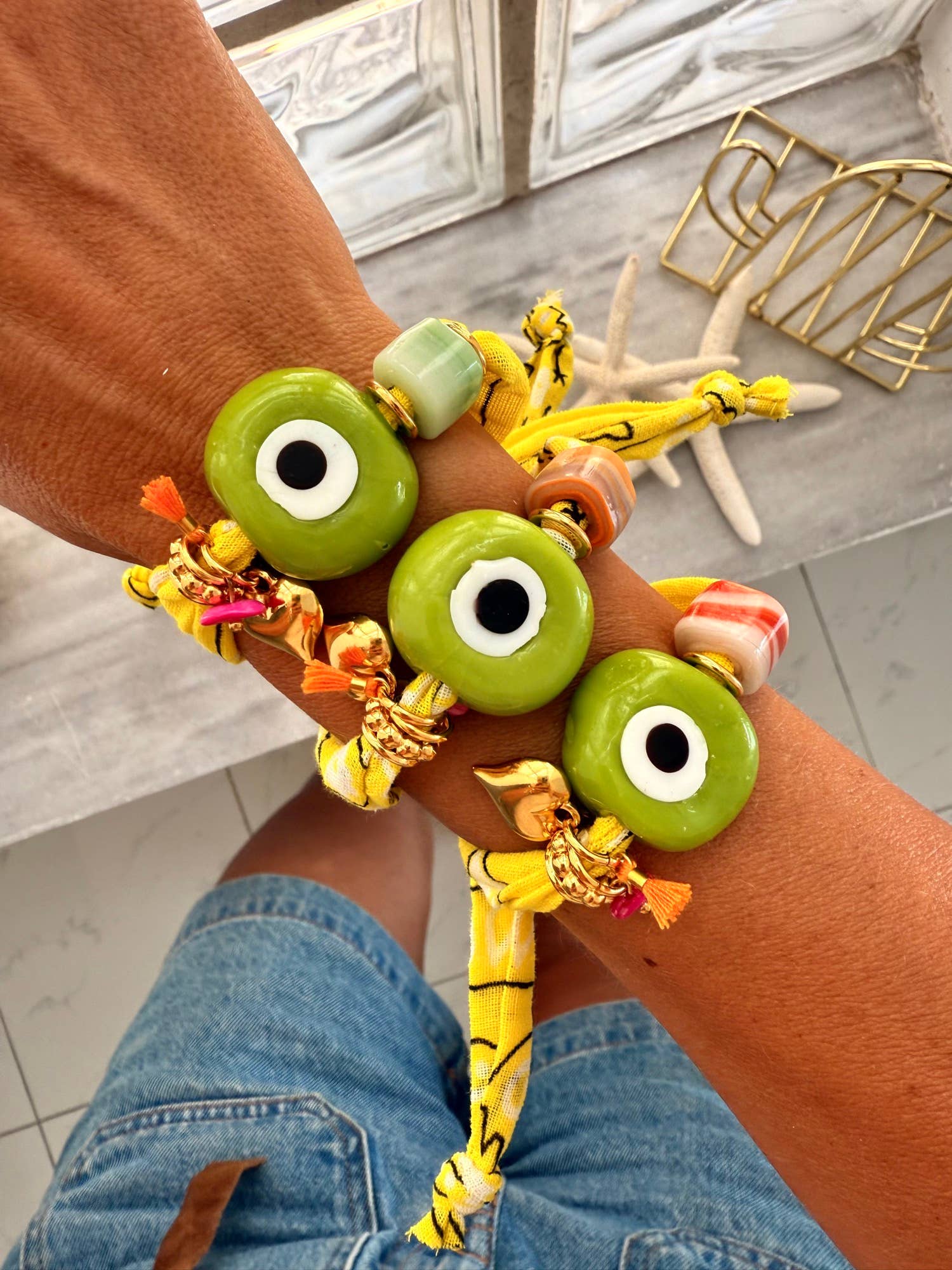 Goupi Lab Bracciale bandana giallo regolabile con occhio verde in vetro
