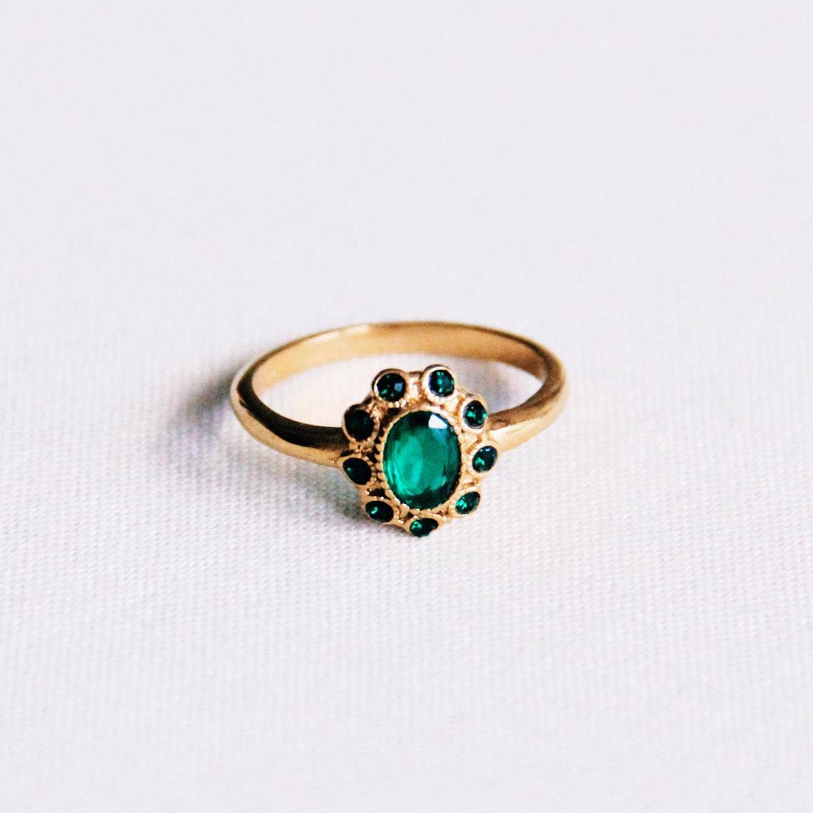 Bazou Anello vintage in acciaio inossidabile con pietre verdi - oro