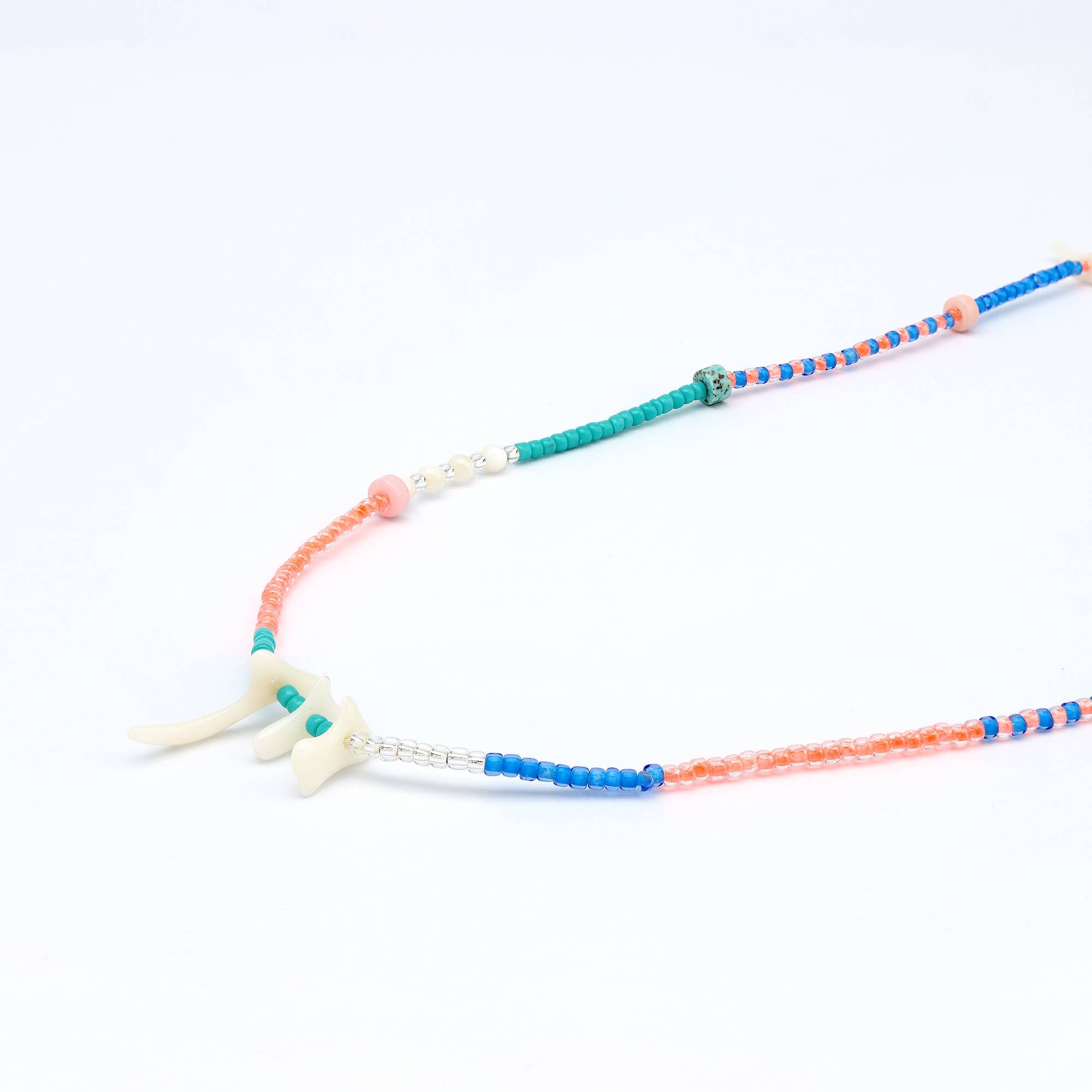 Pineapple Island Collana Delicata con Perline Metari