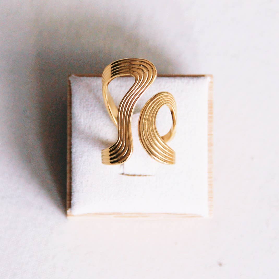 Bazou Anello XL Statement Retro a righe - oro