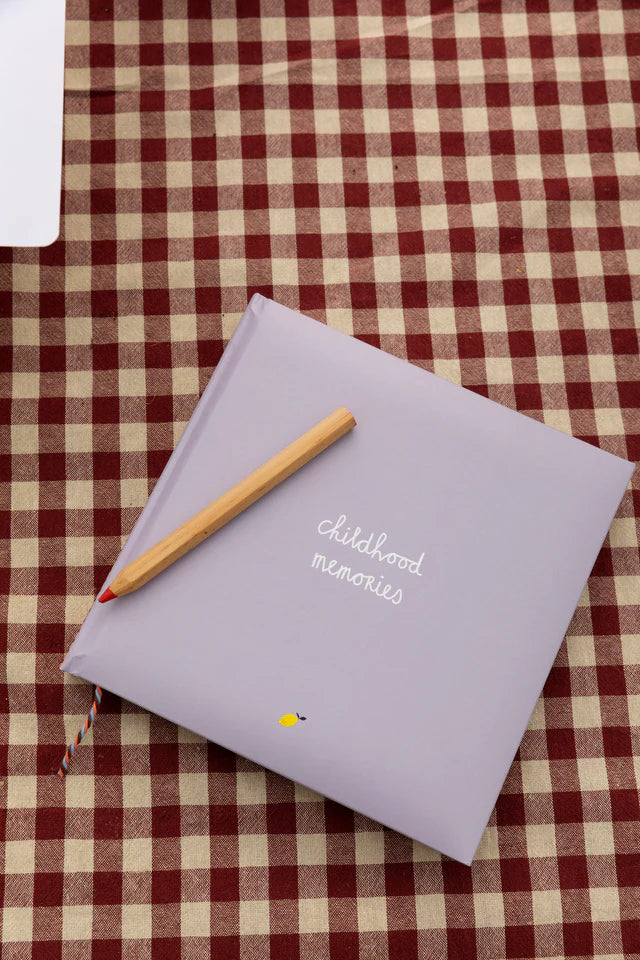 Sticky lemon - libro | ricordi d'infanzia