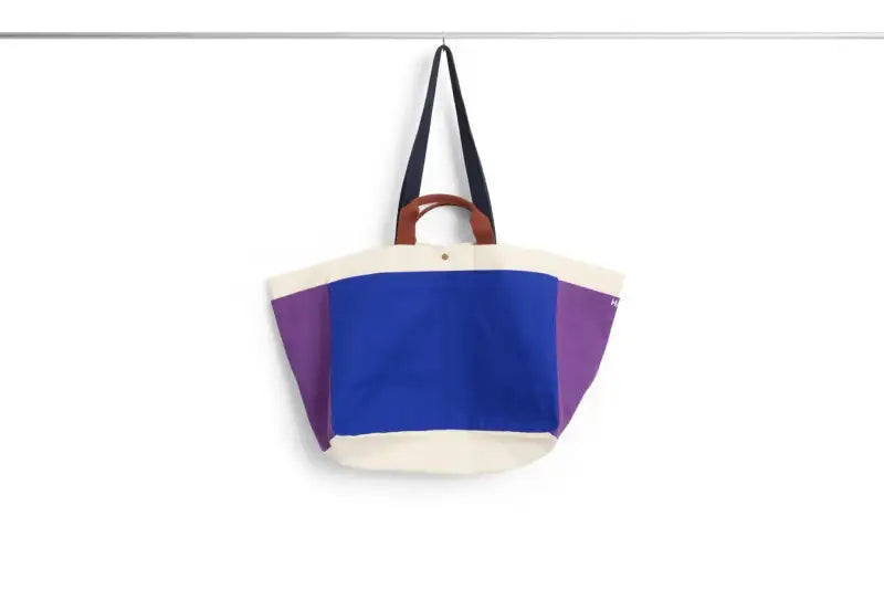 hay-weekend-bag-organic-medium-electric-blue-multi-73401_800x800_b16c2797-2a58-40d7-9e0d-23ea720dc770.webp